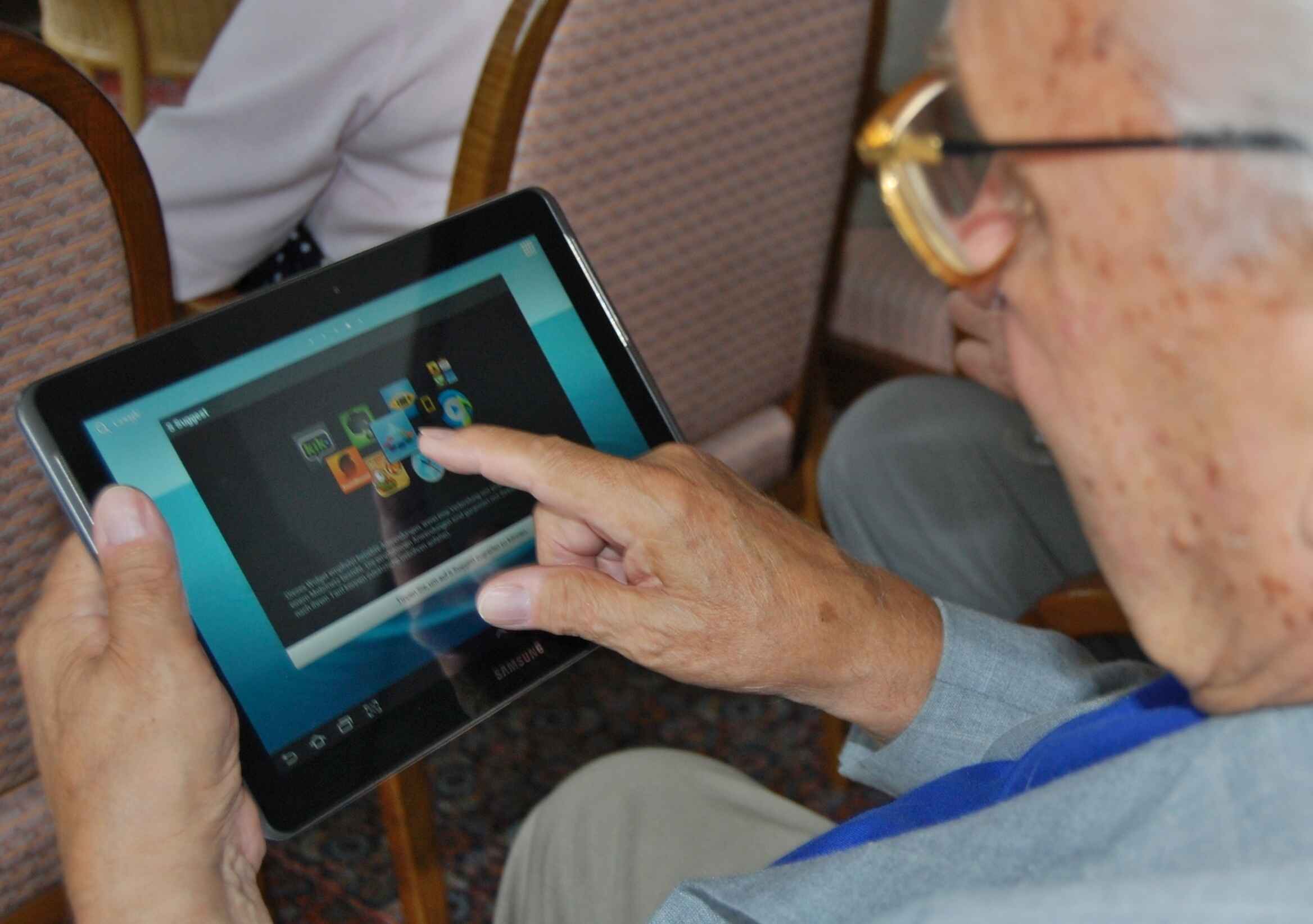 Technology Made Simple for Seniors