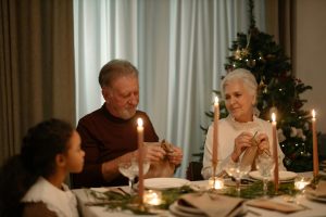 Ways to Ensure Happy and Healthy Holidays for Seniors